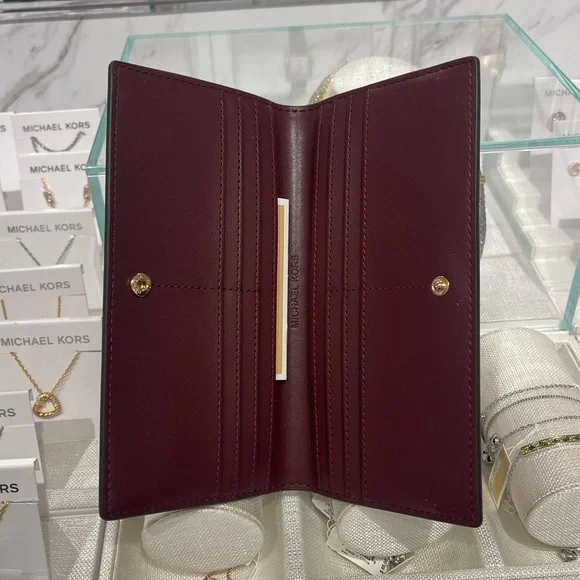 Michael Kors Reed Lg Bifold Pebbled Leather Snap Wallet Card Case 
Oxblood 
NWT - Picture 5 of 16
